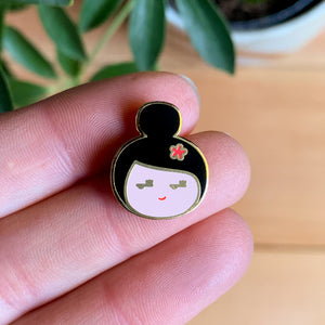 Side-Eye Enamel Pin